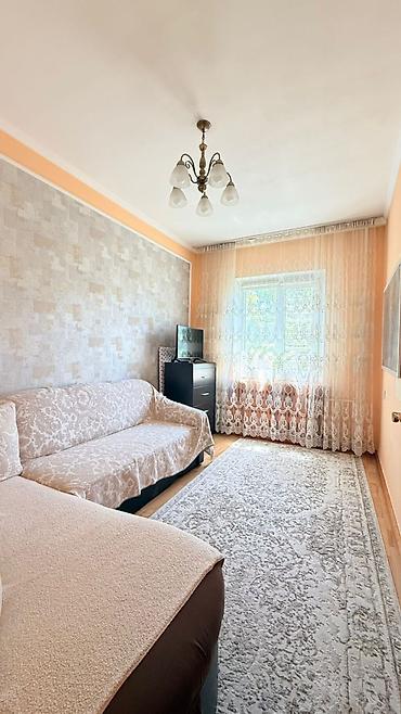 105: 3 комнаты, 70 м², 8 мкр 105 серия, 4 этаж, Косметический ремонт — 5