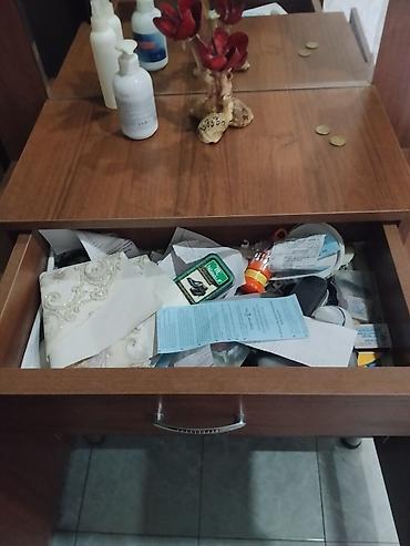 ayaqqabı rafı: İşlənmiş, 2 qapılı, Güzgülü, Qəhvəyi, Açılan, Düz dolab — 3