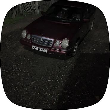 салон машины: Mercedes-Benz E-Class: 1996 г., Автомат, Бензин, Седан — 10