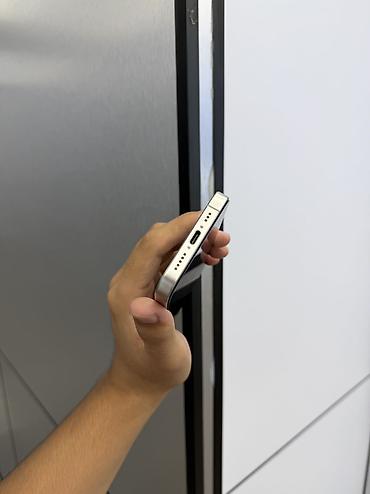 айфон ха: IPhone 15 Pro, Б/у, 256 ГБ, White Titanium, Коробка, В рассрочку, 84 % — 4
