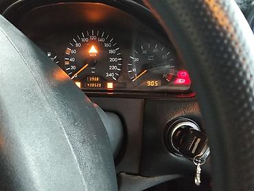 m50 satisi: Mercedes-Benz E 230: 2.3 l | 1996 il Sedan — 4