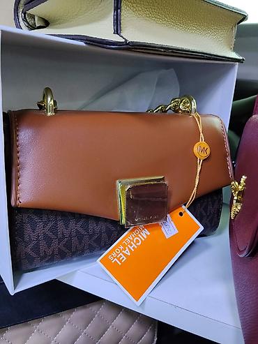 michail kors: Сумка MICHAEL KORS, небольшая кросс-боди. - Материал: гладкая — 1