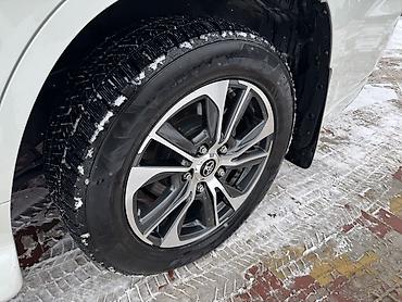 Toyota: Toyota Land Cruiser: 2020 г., 4.6 л, Типтроник, Бензин, Внедорожник — 7