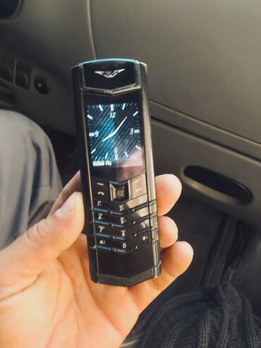 fly bl6401 телефон: Vertu Signature Touch, цвет - Черный, Кнопочный