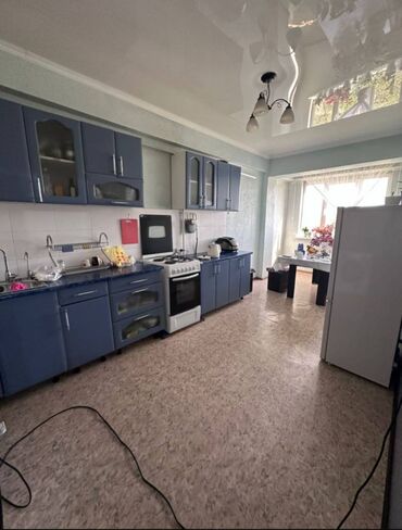 прадаю квартиру в районе пишпек: 3 комнаты, 84 м², Индивидуалка, 5 этаж, Евроремонт