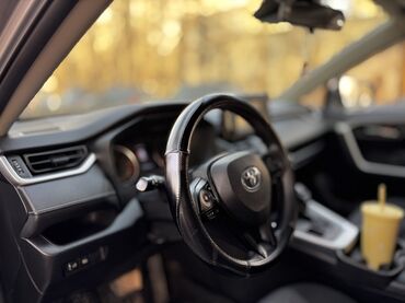 Toyota: Toyota RAV4: 2019 г., 2.5 л, Автомат, Бензин, Кроссовер — 8