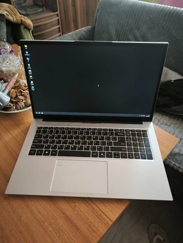 baku electronics netbook: AMD Ryzen 5, 8 ГБ ОЗУ, 17.3 "