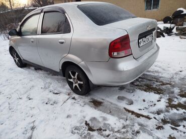 наклейки для автомобиля: Chevrolet Aveo: 2005 г., 1.5 л, Механика, Бензин, Седан