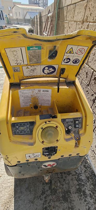 te 37: Продаётся Wacker Neuson RTSC2 — траншейный вибрационный каток - Тип — 4