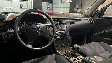 Mercedes-Benz: Mercedes-Benz E-Class: 2000 г., 2 л, Механика, Бензин, Седан — 5