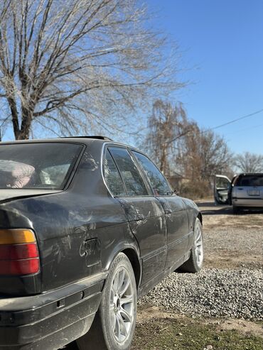 BMW: BMW 5 series: 1991 г., 2 л, Механика, Бензин, Седан at lalafo.kg — 4 BMW: BMW 5 series: 1991 г., 2 л, Механика, Бензин, Седан — 4