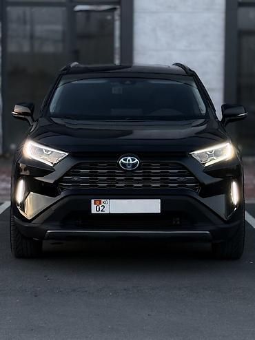 Toyota RAV4: 2021 г., 2.5 л, Вариатор, Гибрид, Кроссовер