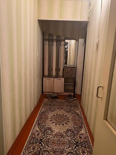квартиры тоголок молдо: 1 комната, 40 м², 104 серия, 3 этаж, Старый ремонт