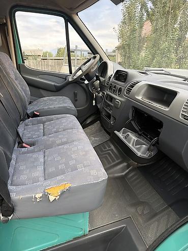 стойки для колонки: Mercedes-Benz Sprinter (двухрядная кабина) — бортовой грузовик — 4