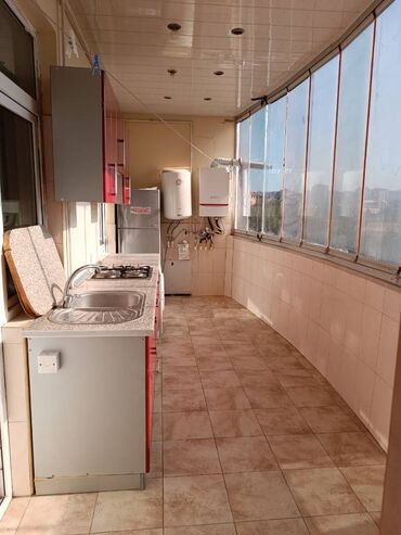 Uzunmüddətli kirayə mənzillər: Nərimanov metrosuna yaxın skaçkanin yani 16 mertebeli binanın 3-cu — 9