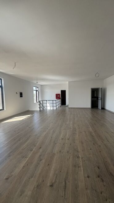 Другая коммерческая недвижимость: Коммерческое здание у дороги - Отдельно стоящее 3‑этажное здание с — 21