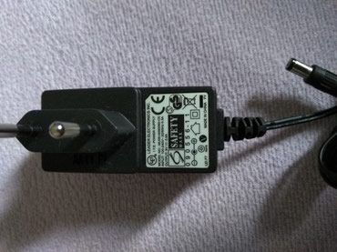 farmerice crnoj boji kvalitetne: Ispravljač, adapter 9v 600 ma. Kvalitetan, ispravan