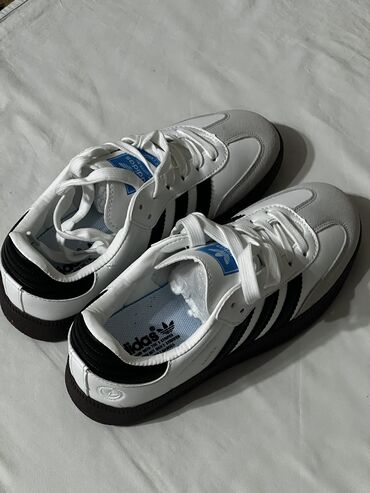 кроссовки adidas casual: Кроссовки, 38.5, Adidas, Новый, цвет - Белый, Самовывоз