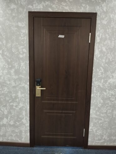 дом отдыха бишкек: Установка межкомнатных и наружных дверей . город Каракол возможность