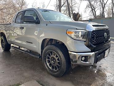 Toyota Тундра: 2019 г., 4.6 л, Автомат, Бензин, Пикап — 2