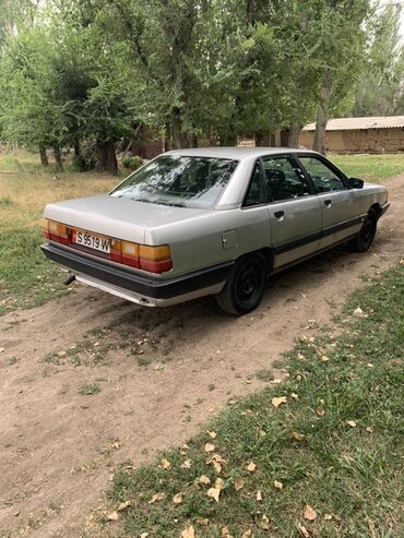 бампер на опель вектра б: Седан Audi 100 серебристого цвета, представленный на снимках, имеет