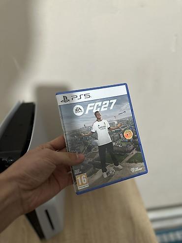 ps4 прошитая: Sony ps 5 slim + fc27 + 600 игр на год. Взял - приступил к игре — 2