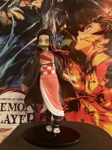yeni il dekorları: Demon slayer Nezuko anime figur