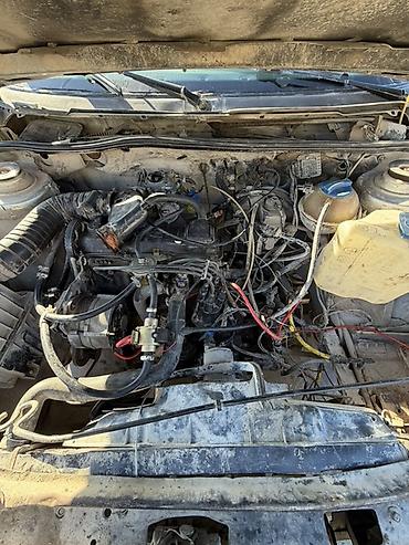 Volkswagen: Volkswagen Passat: 1990 г., Бензин, Седан — 4