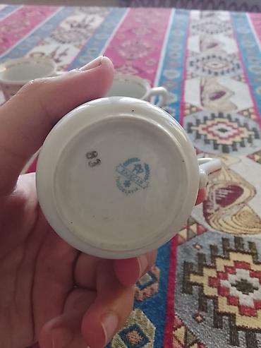 qarmon qabları: 20 ci əsrin əvvəllərinə aid supnik satılır.Qədim əşyadır — 8