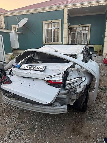 qəzali: Ford Fusion: 1.5 l | 2019 il 280000 km Sedan — 1