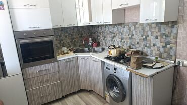 i̇kinci el metbex mebeli: Metbex mebeli ölçü 3.50 sm. Üstündə 2 gözlü moyka verilir.Qiymet 180