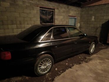 новый авто: Audi A6: 1997 г., 2.6 л, Механика, Бензин, Седан