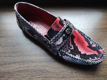 обувь мужская зима: Продаю абсолютно новые мокасины ETOR !
размер 41,
не ношенные
