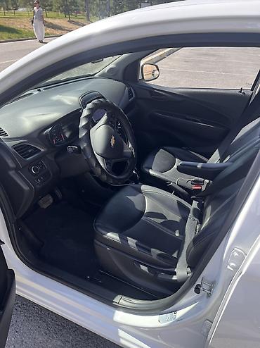 spark 2015: Chevrolet Spark: 2020 г., 1 л, Автомат, Бензин, Хэтчбэк — 8