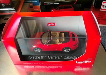 Avtomobil modelləri: Kolleksiya ücün avtomobil modeli Porsche 911 991 Carrera 4 cabriolet — 2