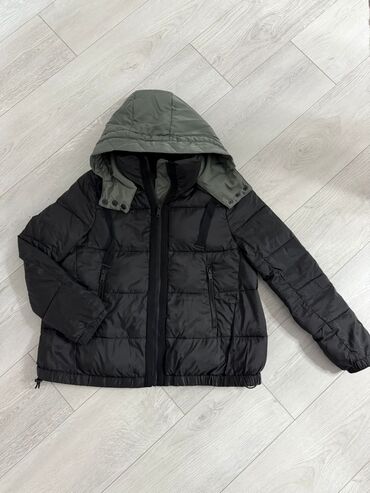 button куртка двухсторонняя: Куртка деми ZARA - Тип: утепленная куртка на молнии - Цвет: черный с