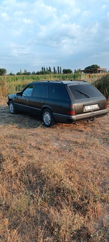 Mercedes-Benz: Mercedes-Benz E-Class: 1990 г., 2.3 л, Механика, Бензин, Универсал at lalafo.kg — 17 Mercedes-Benz: Mercedes-Benz E-Class: 1990 г., 2.3 л, Механика, Бензин, Универсал — 17