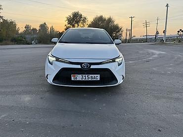 Toyota: Toyota Corolla: 2021 г., 1.8 л, Вариатор, Гибрид, Седан — 5
