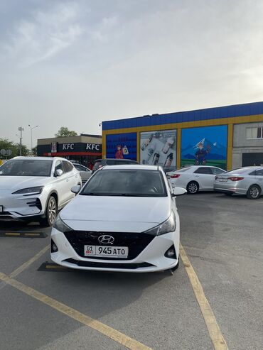 Hyundai: Hyundai Solaris: 2022 г., 1.6 л, Типтроник, Бензин, Седан