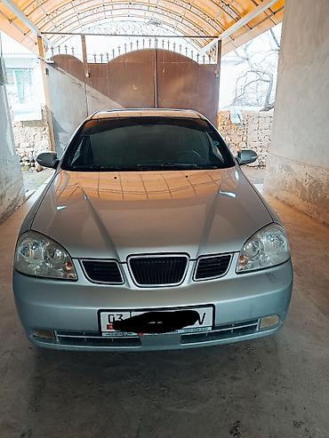 Chevrolet Lacetti: 2003 г., 1.5 л, Механика, Бензин, Седан