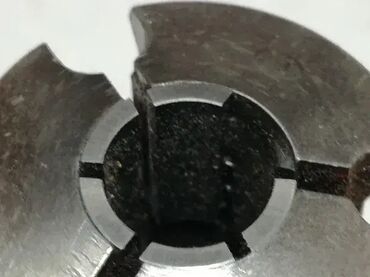 Ostali uređaji: Stezna čaura – 61mm duzine (2804) Stezna čaura mm dužine Stezna čaura — 4