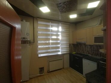 Ofislər: Yasamalda 5 mərtəbəli binanın 1-ci mərtəbəsində yerləşən 3otağlı — 2