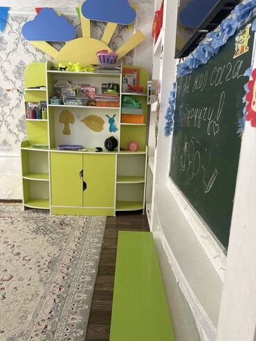 детский спальный гарнитур для девушек: Шкафы,кроватки,парты,стульчики,скамейки для садика