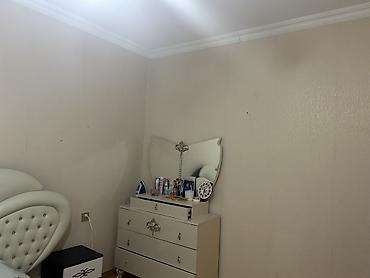 Квартиры: 1 otaqlı mənzil – mətbəx-studiya, sanitar qovşaq və qonaq otağı — 10