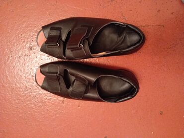 Другая мужская обувь: Seker xesteleri ucun boyuk.razmer ayaqqabi temiz.deridi 50manata