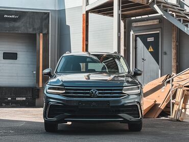 Volkswagen: Volkswagen Tiguan: 2022 г., 2 л, Автомат, Бензин, Кроссовер