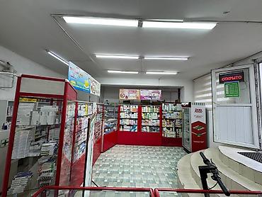 dia: Срочно продаются витрины торговое оборудования в хорошем состоянии — 1