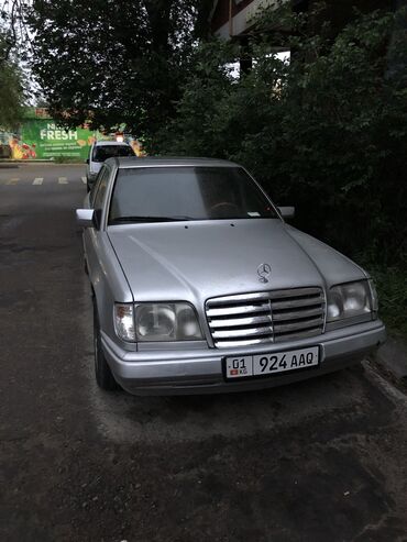 Mercedes-Benz: Mercedes-Benz E 300: 1992 г., 3 л, Автомат, Бензин, Седан