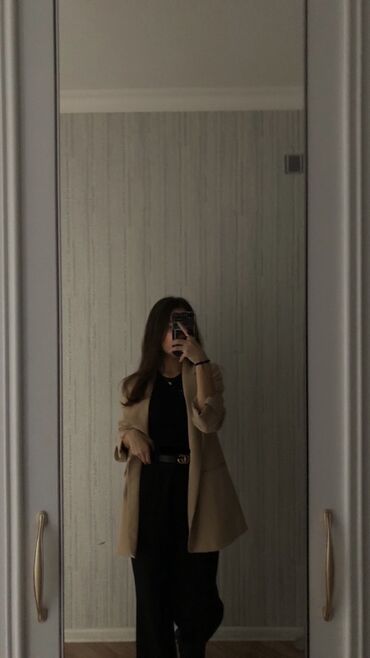 Kardiqanlar, jaketlər: Pencək, PULL&BEAR, S (EU 36)