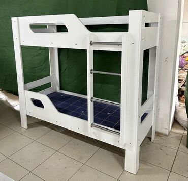 купить кресло кровать недорого бу: Двухъярусный кровать. По выгодный цене. Продам ниже себестоимости